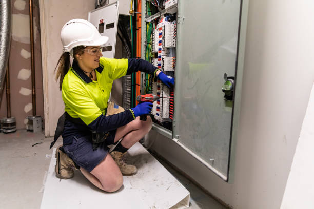 Best Licensed Electrician  in Linn, MO
