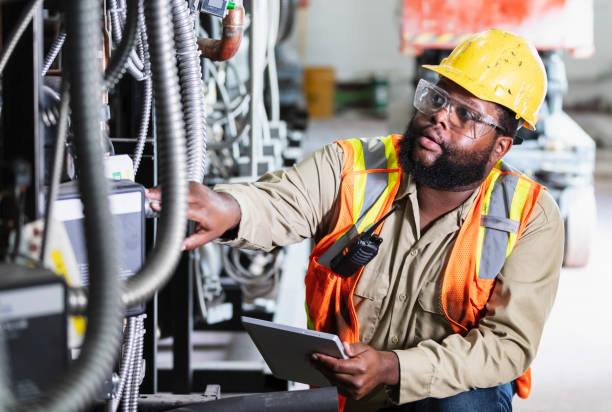 Best Electrical Contractors for Businesses  in Linn, MO